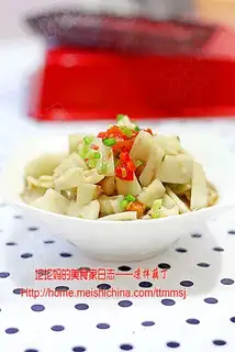 Diced lotus root salad