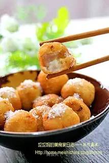 Crispy fried lotus root balls
