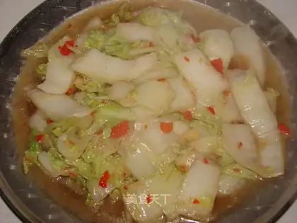 stir-fried cabbage with chopped pepper