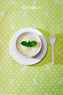 egg yolk salad dressing