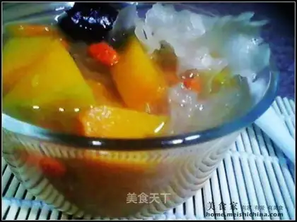 Red dates, white fungus and pumpkin sweet soup