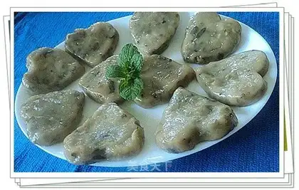 Fragrant fragrant smelly grass mung bean cake