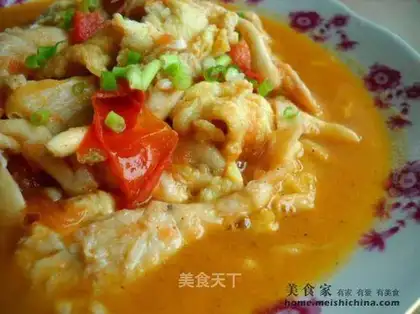 Scrambled eggs with mushroom