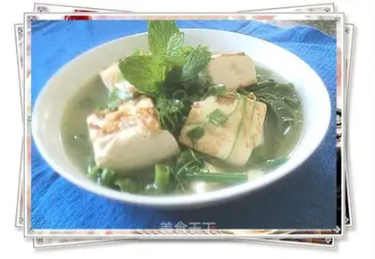 Stewed tofu with melon seedlings