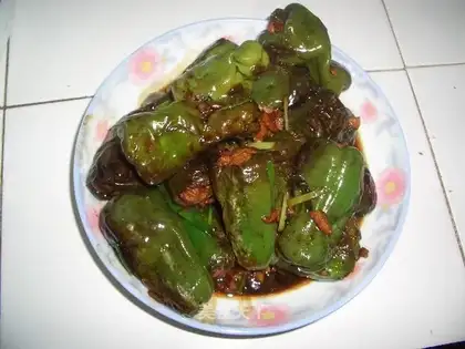 Pork wrapped with green pepper