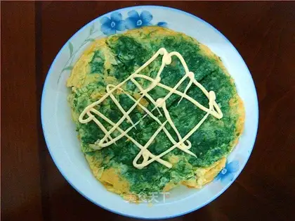 Green cake fried eggs