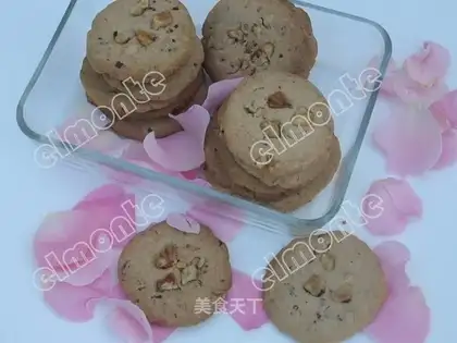 Walnut rose cookies