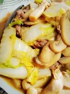 stir-fried double mushrooms with yellow sprouts