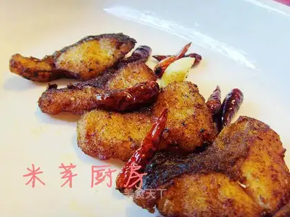 Fish slices with chili sauce