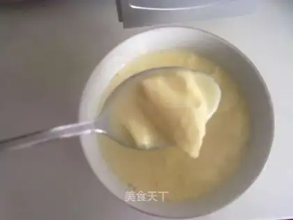 Microwave oven milk stewed egg