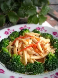 Apricot abalone broccoli in tomato sauce