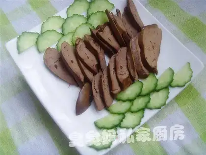 Stewed chicken liver