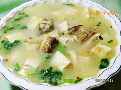 Stewed tofu with pike fish
