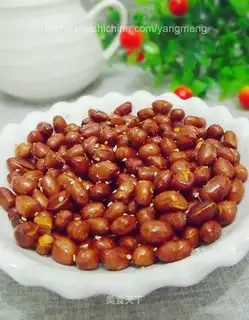 fried peanuts