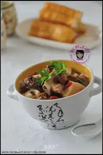 Matsutake pork ribs and lotus root soup