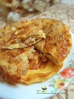 Fried eggs with preserved vegetables