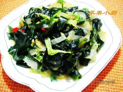 Seaweed spicy cabbage