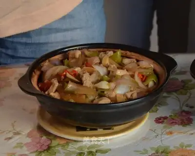 Onion fried meat rice