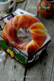 Double circle bread