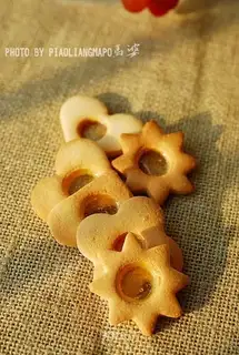 Glass heart cookies