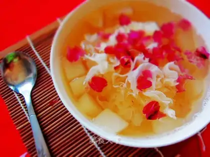 Sydney's silver ear rose soup