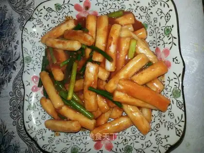 Hot fried rice cake