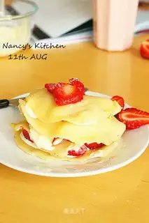 Strawberry lasagna