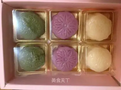 Ice mooncake