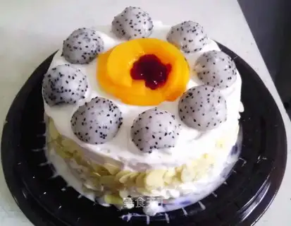 Six-inch cream fruit cake