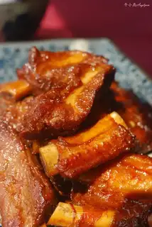 Red burn ribs