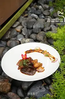 Black Tiger, chicken