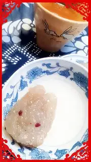 Transparent ice mooncake
