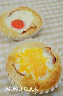 Egg bacon bread