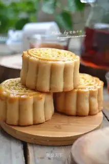 ♪ Chestnut green bean moon cake ♪