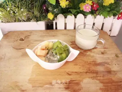 The pharmacist fruit honey salad