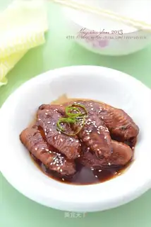 Red chicken wings