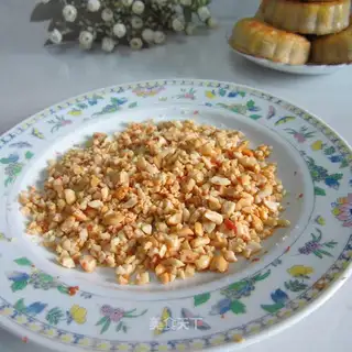Skinless peanut rice