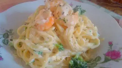 Seafood sauce pasta