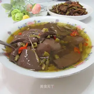 Sour bean bean blood soup