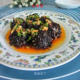 Black riceballs