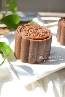 Red bean saloon pie