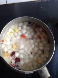 The fruit and the soup