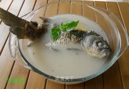 Clear the fish soup