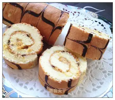 Chiva Cake Roll