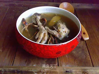 Five fingers of peach chicken soup