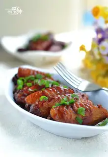 Red chicken wings