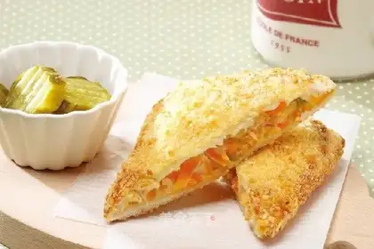Fried vegetable sandwich