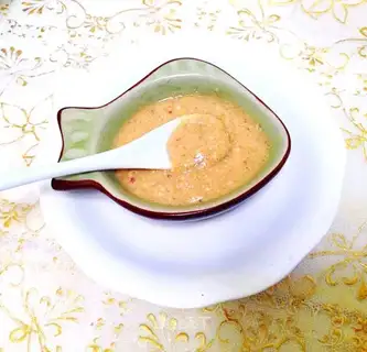 Homemade granulate peanut butter