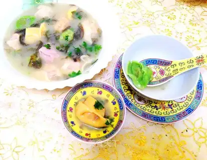Colored chicken soup