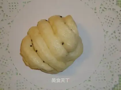 Black sesame roll